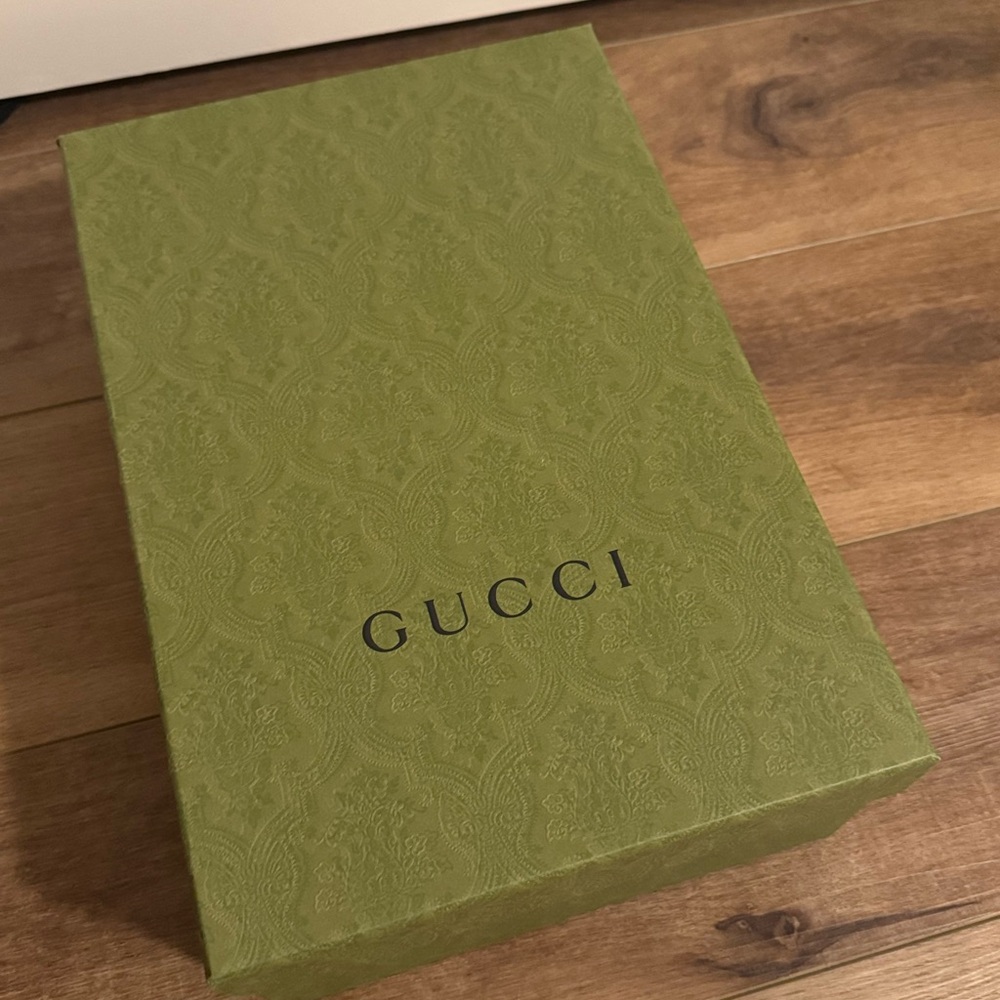 Gucci Shearling Slippers - Picture 7 of 7